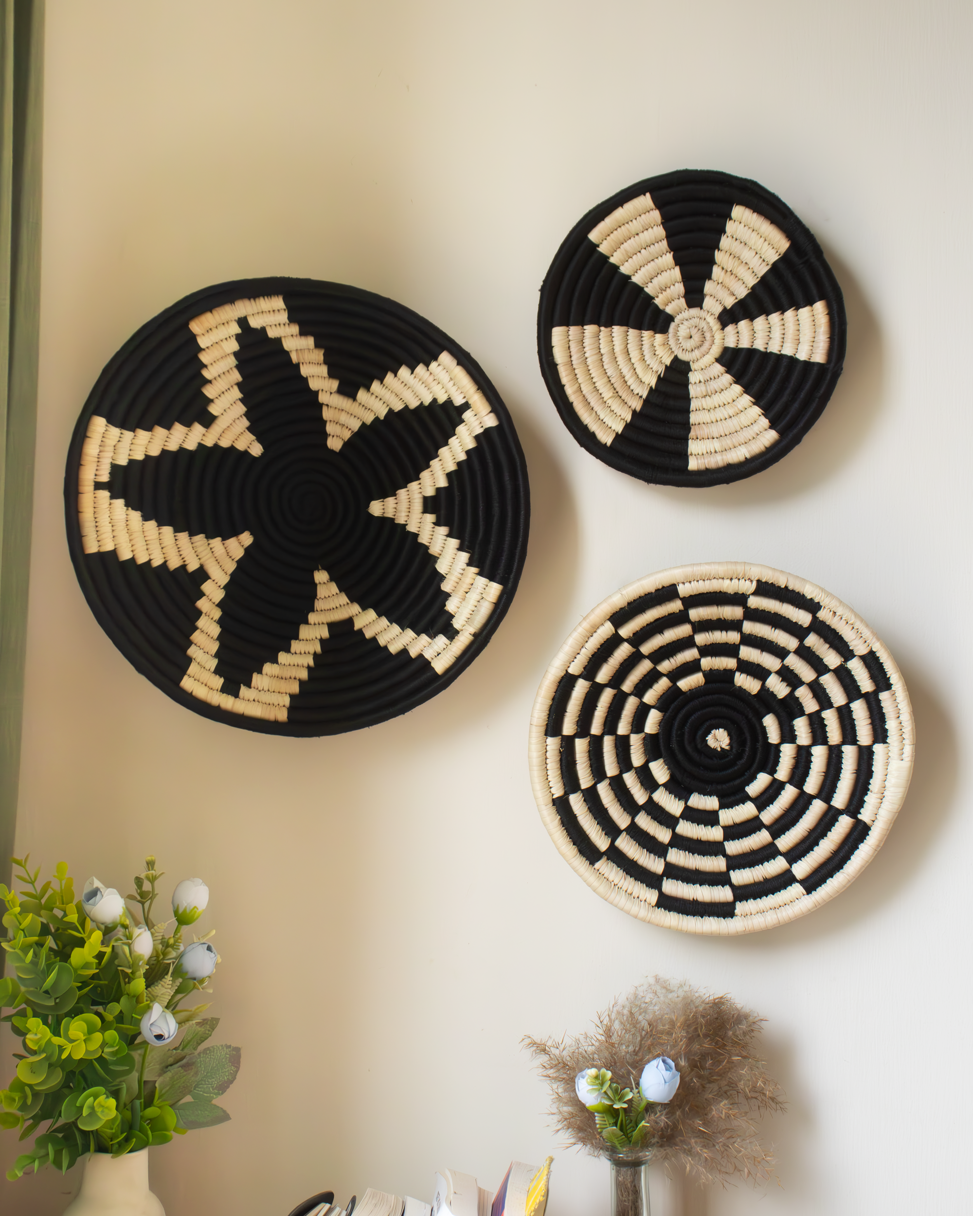 Black floral wall basket- Set of 3